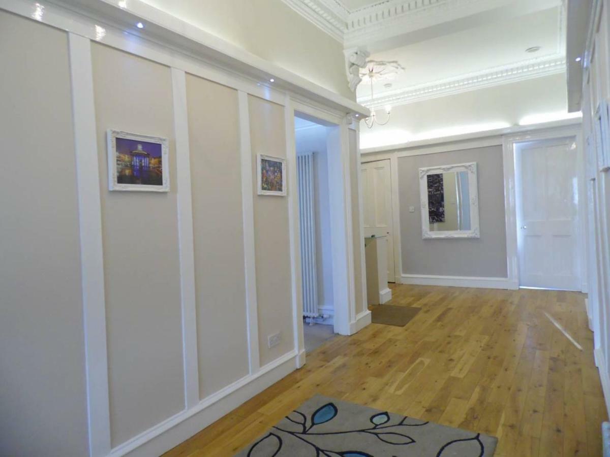 West End - Stunning, Spacious, 3 Bedroom, Main Door Flat With Private Parking Glasgow Exterior photo